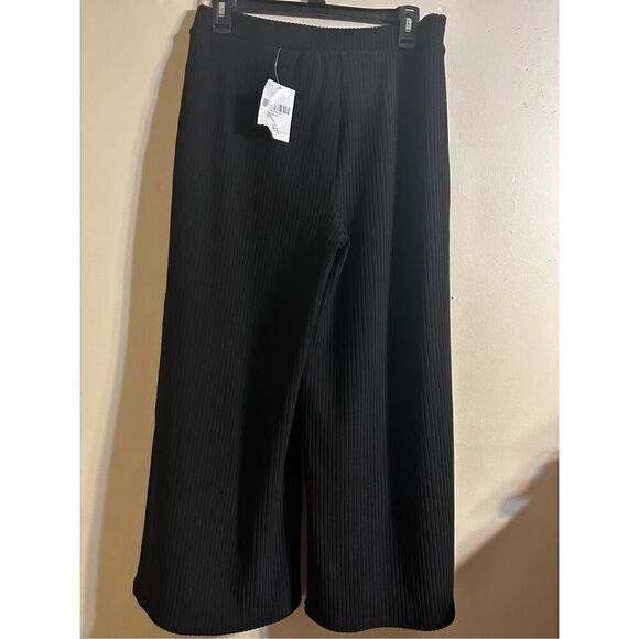 NWT Forever 21  flowy black pants size large - Picture 2 of 6